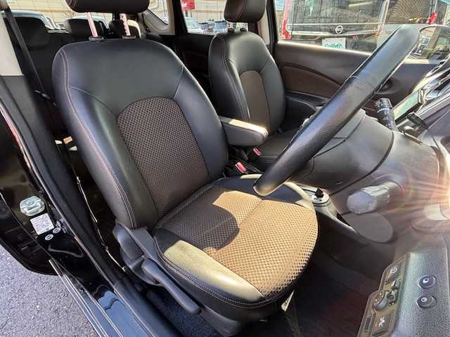 日産 ノート メダリスト エマージェンシーB 宮城県 2014(平26)年 11.1万km スーパーブラック 登録時走行距離110368km/社外ナビ/フルセグTV/Bluetooth/DVD/CD/FM/AM/全方位カメラ/コーナーセンサー/フォグランプ/アルミ付きスタットレスタイヤ/レーンキープ/横滑り防止装置/アイドリングストップ/ヘッドライトレベライザー/ETC/プッシュスタート/スマートキー/Aライト/純正フロアマット/フォグランプ/ドアバイザー/電動格納ミラー