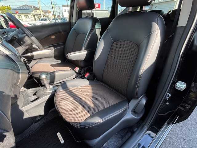 日産 ノート メダリスト エマージェンシーB 宮城県 2014(平26)年 11.1万km スーパーブラック 登録時走行距離110368km/社外ナビ/フルセグTV/Bluetooth/DVD/CD/FM/AM/全方位カメラ/コーナーセンサー/フォグランプ/アルミ付きスタットレスタイヤ/レーンキープ/横滑り防止装置/アイドリングストップ/ヘッドライトレベライザー/ETC/プッシュスタート/スマートキー/Aライト/純正フロアマット/フォグランプ/ドアバイザー/電動格納ミラー