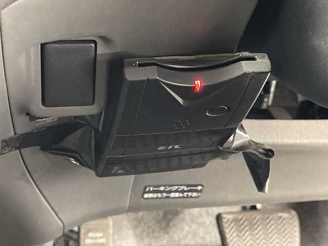 トヨタ プリウス S 千葉県 2010(平22)年 5.8万km スーパーホワイトⅡ 純正ナビ(CD/DVD/BT/TV)/電格ウィンカーミラー/ETC/フォグランプ/ISOFIX