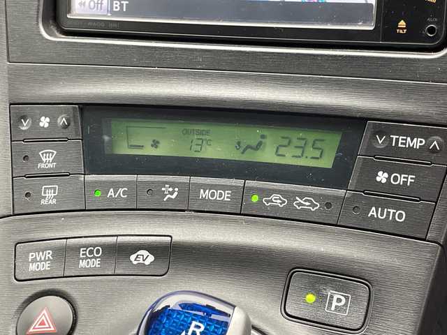 トヨタ プリウス S 千葉県 2010(平22)年 5.8万km スーパーホワイトⅡ 純正ナビ(CD/DVD/BT/TV)/電格ウィンカーミラー/ETC/フォグランプ/ISOFIX