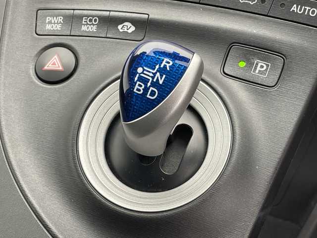 トヨタ プリウス S 千葉県 2010(平22)年 5.8万km スーパーホワイトⅡ 純正ナビ(CD/DVD/BT/TV)/電格ウィンカーミラー/ETC/フォグランプ/ISOFIX