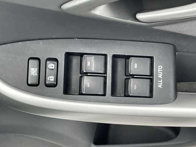 トヨタ プリウス S 千葉県 2010(平22)年 5.8万km スーパーホワイトⅡ 純正ナビ(CD/DVD/BT/TV)/電格ウィンカーミラー/ETC/フォグランプ/ISOFIX