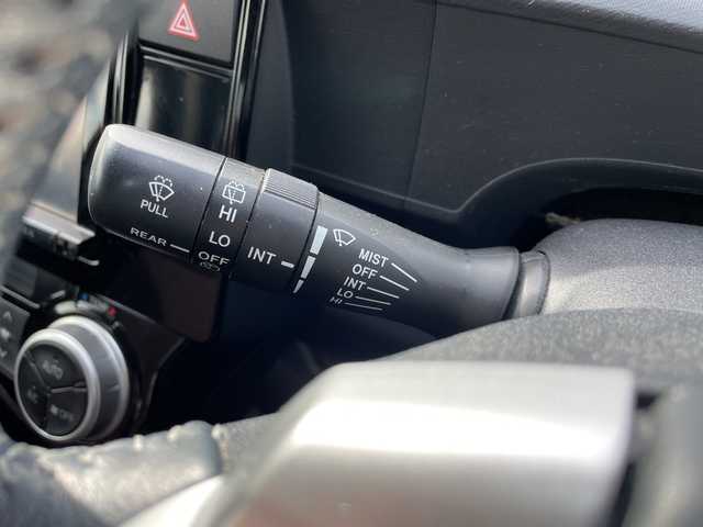 トヨタ アクア G 富山県 2016(平28)年 8.8万km グレーメタリック 純正９型ＳＤナビゲーション/型番：NSZT-Y64T/(CD/DVD/SD/BT/フルセグＴＶ)　/バックカメラ　/ビルトインＥＴＣ/スマートキー２ケ/前席シートヒーター　/クルーズコントロール　/ステアリングリモコン　　/純正フロアマット　/スタッドレスタイヤ車載あり　