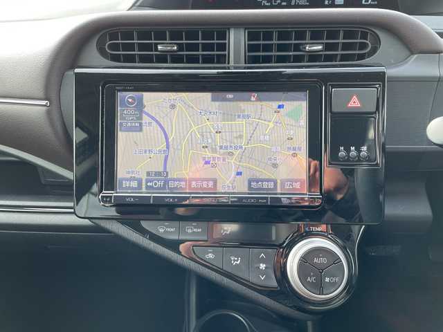 トヨタ アクア G 富山県 2016(平28)年 8.8万km グレーメタリック 純正９型ＳＤナビゲーション/型番：NSZT-Y64T/(CD/DVD/SD/BT/フルセグＴＶ)　/バックカメラ　/ビルトインＥＴＣ/スマートキー２ケ/前席シートヒーター　/クルーズコントロール　/ステアリングリモコン　　/純正フロアマット　/スタッドレスタイヤ車載あり　