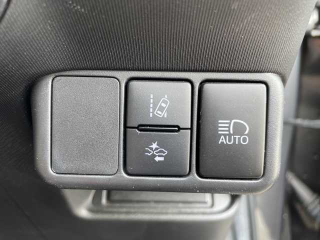 トヨタ アクア G 富山県 2016(平28)年 8.8万km グレーメタリック 純正９型ＳＤナビゲーション/型番：NSZT-Y64T/(CD/DVD/SD/BT/フルセグＴＶ)　/バックカメラ　/ビルトインＥＴＣ/スマートキー２ケ/前席シートヒーター　/クルーズコントロール　/ステアリングリモコン　　/純正フロアマット　/スタッドレスタイヤ車載あり　