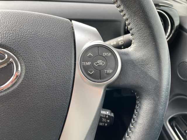 トヨタ アクア G 富山県 2016(平28)年 8.8万km グレーメタリック 純正９型ＳＤナビゲーション/型番：NSZT-Y64T/(CD/DVD/SD/BT/フルセグＴＶ)　/バックカメラ　/ビルトインＥＴＣ/スマートキー２ケ/前席シートヒーター　/クルーズコントロール　/ステアリングリモコン　　/純正フロアマット　/スタッドレスタイヤ車載あり　