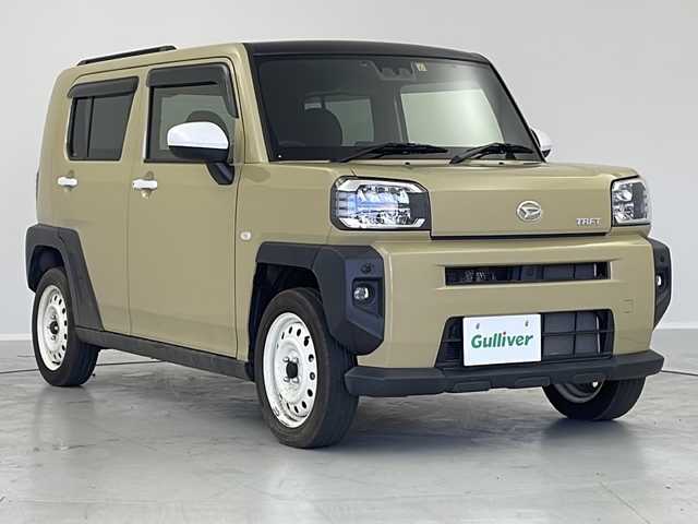 ダイハツ タフト G 茨城県 2021(令3)年 1.3万km サンドベージュメタリック スマートアシスト/レーンキープアシスト/ディーラー純正メモリナビ /(NMZK-W71D)/(CD.DVD.SD.フルセグ .Bluetooth)/バックカメラ/ガラスルーフ/革巻きステアリング/LEDオートライト/フォグランプ/シートヒーター/オートブレーキホールド/コーナーセンサー /横滑り防止装置/ETC/ルーフレール/電動格納ミラー/プッシュスタート/スマートキー×2/純正フロアマット