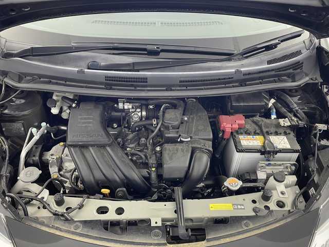 日産 ノート X 岐阜県 2021(令3)年 4.4万km スーパーブラック 純正ナビ/CD/Bluetooth/TV/AM/FM/インテリジェントエマージェンシーブレーキ/前後コーナーセンサー/車線逸脱警報/ETC/ハロゲンヘッドライト/アイドリングストップ/オートライト/プッシュスタート/ドアバイザー/社外14インチアルミホイール