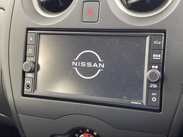 日産 ノート X 岐阜県 2021(令3)年 4.4万km スーパーブラック 純正ナビ/CD/Bluetooth/TV/AM/FM/インテリジェントエマージェンシーブレーキ/前後コーナーセンサー/車線逸脱警報/ETC/ハロゲンヘッドライト/アイドリングストップ/オートライト/プッシュスタート/ドアバイザー/社外14インチアルミホイール