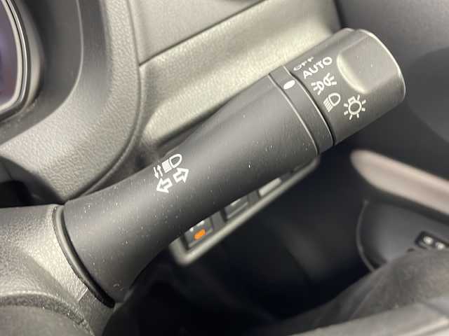 日産 ノート X 岐阜県 2021(令3)年 4.4万km スーパーブラック 純正ナビ/CD/Bluetooth/TV/AM/FM/インテリジェントエマージェンシーブレーキ/前後コーナーセンサー/車線逸脱警報/ETC/ハロゲンヘッドライト/アイドリングストップ/オートライト/プッシュスタート/ドアバイザー/社外14インチアルミホイール