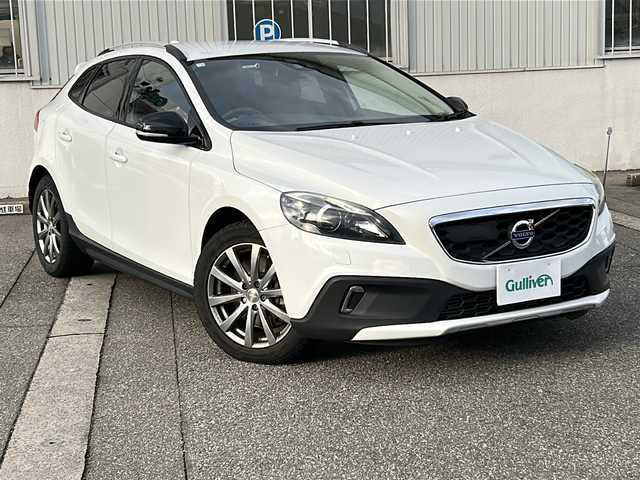 ボルボ Ｖ４０ クロスカントリー T5 AWD 富山県 2014(平26)年 6.1万km 白 純正ナビ/（フルセグTV・Bluetooth接続）/バックカメラ/前席シートヒーター/前席パワーシート/運転席メモリーシート/前後ドライブレコーダー/クルーズコントロールシステム/ETC/BSM/ルーフレール/純正AWサマータイヤ積込/保証書/取扱説明書/記録簿/H29・R1・R3・R5