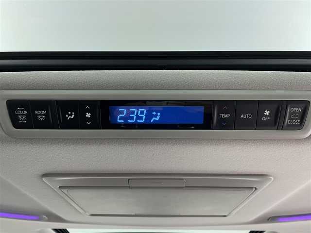 トヨタ ヴェルファイア Z Gエディション 大分県 2019(令1)年 6.4万km 黒 純正ナビ（NSZN-Z68T）/（AM/FM/BT/フルセグTV）/レーダークルーズコントロール/バックカメラ/ツインサンルーフ/前席パワーシート（D席メモリ付き）/前席後席シートヒーター/前席後席エアシート/ステアリングヒーター/オットマン/両側パワースライドドア/オートライト/オートハイビーム/純正18インチアルミホイール/純正フロアマット