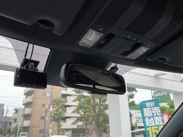 三菱 エクリプス クロス ＰＨＥＶ P 東京都 2022(令4)年 1.7万km ホワイトダイヤモンド ワンオーナー/新車時保証書　整備記録簿　/ナビ取説　取扱説明書/衝突被害軽減ブレーキ/車線逸脱警報/レーダークルーズコントロール/後側方車両検知警報/誤発進制御機能【前後】/純正ナビ/フルセグTV/BT/USB(オーディオ・ビデオ)//Apple CarPlay Android Auto/三菱パワーサウンドシステム/HUD/マルチアランドモニター　ETC2/0/LEDヘッドライト/オートライト/スマートキー×2/コーナーセンサー/ヒーター機能付き革巻きハンドル/レザーシート/全席シートヒーター/D/N席パワーシート/AC100V1500W/純正18インチアルミ