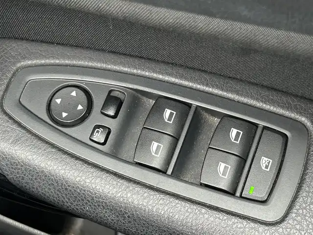 ＢＭＷ １１８ｄ スポーツ 愛媛県 2016(平28)年 4.1万km サファイアブラックP 純正ナビ/クルーズコントロール/ドライブレコーダー/LEDライト/オートライト/ハイビーム/フォグランプ/社外フロアマット/社外AW/スマートキー/アイドリングストップ/横滑り防止装置/ABS/レーンキープアシスト/パワーウインドウ/パワーステアリング