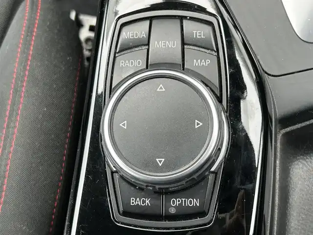 ＢＭＷ １１８ｄ スポーツ 愛媛県 2016(平28)年 4.1万km サファイアブラックP 純正ナビ/クルーズコントロール/ドライブレコーダー/LEDライト/オートライト/ハイビーム/フォグランプ/社外フロアマット/社外AW/スマートキー/アイドリングストップ/横滑り防止装置/ABS/レーンキープアシスト/パワーウインドウ/パワーステアリング