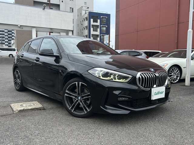 ＢＭＷ １１８ｉ Mスポーツ 宮崎県 2020(令2)年 4万km 黒 純正ナビ/Bluetooth/全方位カメラ/フルセグTV/クルーズコントロール/前後ドライブレコーダー/前席パワーシート/コーナーセンサー（前後）/LEDライト/プッシュスタート/純正アルミホイール/純正フロアマット