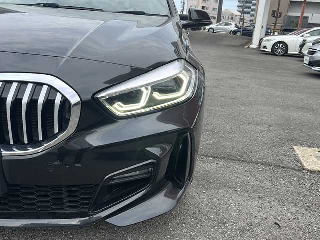 ＢＭＷ １１８ｉ Mスポーツ 宮崎県 2020(令2)年 4万km 黒 純正ナビ/Bluetooth/全方位カメラ/フルセグTV/クルーズコントロール/前後ドライブレコーダー/前席パワーシート/コーナーセンサー（前後）/LEDライト/プッシュスタート/純正アルミホイール/純正フロアマット