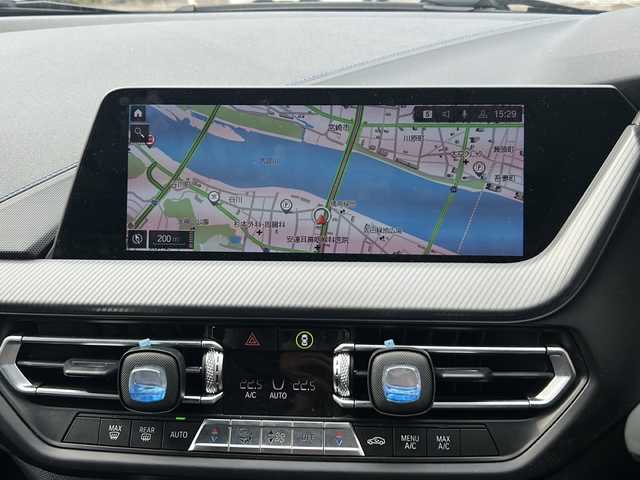ＢＭＷ １１８ｉ Mスポーツ 宮崎県 2020(令2)年 4万km 黒 純正ナビ/Bluetooth/全方位カメラ/フルセグTV/クルーズコントロール/前後ドライブレコーダー/前席パワーシート/コーナーセンサー（前後）/LEDライト/プッシュスタート/純正アルミホイール/純正フロアマット