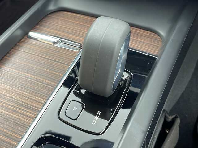 ボルボ ボルボ Ｖ６０ クロスカントリー B5 AWD プロ 岐阜県 2022(令4)年 1.4万km ゴールド 純正ナビ/フルセグTV/Bluetooth/全方位カメラ/衝突回避/クロストラフィックアラート/車間警告/レーンキープアシスト/パーキングアシスト/ブラインドスポットモニター/クルーズコントロール/ロードサインインフォメーション/アクティブベンディングライト/自動駐車/ヘッドアップディスプレイ/電動リアゲート/シートヒーター（全席）/パワーシート（運転席/助手席）/レザーシート/革ステアリング/ステアリングスイッチ/ワイヤレス充電器/スマートキー/純正アルミホイール/純正フロアマットカバー