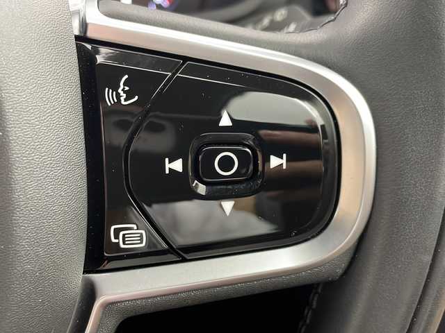 ボルボ ボルボ Ｖ６０ クロスカントリー B5 AWD プロ 岐阜県 2022(令4)年 1.4万km ゴールド 純正ナビ/フルセグTV/Bluetooth/全方位カメラ/衝突回避/クロストラフィックアラート/車間警告/レーンキープアシスト/パーキングアシスト/ブラインドスポットモニター/クルーズコントロール/ロードサインインフォメーション/アクティブベンディングライト/自動駐車/ヘッドアップディスプレイ/電動リアゲート/シートヒーター（全席）/パワーシート（運転席/助手席）/レザーシート/革ステアリング/ステアリングスイッチ/ワイヤレス充電器/スマートキー/純正アルミホイール/純正フロアマットカバー