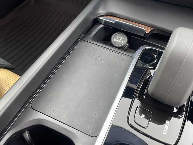 ボルボ ボルボ Ｖ６０ クロスカントリー B5 AWD プロ 岐阜県 2022(令4)年 1.4万km ゴールド 純正ナビ/フルセグTV/Bluetooth/全方位カメラ/衝突回避/クロストラフィックアラート/車間警告/レーンキープアシスト/パーキングアシスト/ブラインドスポットモニター/クルーズコントロール/ロードサインインフォメーション/アクティブベンディングライト/自動駐車/ヘッドアップディスプレイ/電動リアゲート/シートヒーター（全席）/パワーシート（運転席/助手席）/レザーシート/革ステアリング/ステアリングスイッチ/ワイヤレス充電器/スマートキー/純正アルミホイール/純正フロアマットカバー