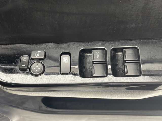 スズキ アルト ワークス 千葉県 2018(平30)年 4.2万km スチールシルバーM ５速ＭＴ車/レカロシート　/社外ＳＤナビ/ DVD/CD/BT/AM/FM/ワンセグTV/ステアリングスイッチ　/社外前ドライブレコーダー　/純正１５インチアルミホイール　/ＬＥＤヘッドライト　/オートライト　/純正フロアマット　/純正ドアバイザー　/スマートキー