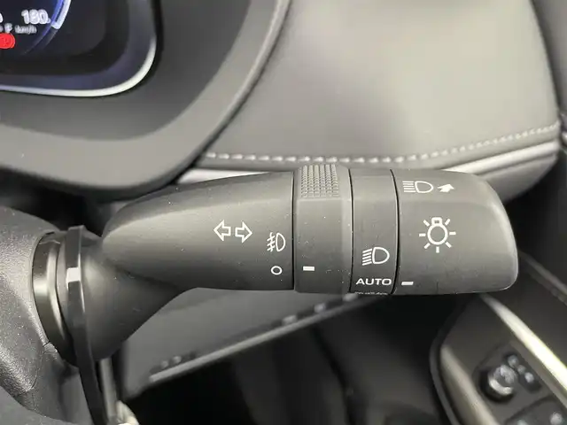 トヨタ ハリアー Z 大分県 2023(令5)年 2.4万km プレシャスブラックパール 純正12.3インチディスプレイオーディオ/（AM/FM/フルセグ/USB/BT/Miracast）/JBLサウンド/トヨタセーフティセンス/・衝突軽減ブレーキ/・プリクラッシュセーフティ/・レーダークルーズコントロール/・レーントレーシングアシスト/・ブラインドスポットモニター/・オートハイビーム/・先行車発進お知らせ/前席パワーシート/パワーバックドア/デジタルインナーミラー/・ドラレコ機能付き/ETC2.0/ステアリングスイッチ/電動パーキング/ブレーキホールド/純正19インチアルミホイール/純正マット