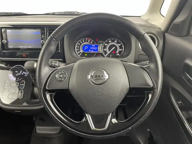 日産 デイズ ルークス HWS X Vセレクション 埼玉県 2016(平28)年 3.8万km チタニウムグレーメタリック 純正SDナビ/MM316D-W/アラウンドビューモニター/両側パワースライドドア/エマージェンシーブレーキ/踏み間違い防止アシスト/ＨＩＤヘッドライト/フォグランプ/リアシェード/サーキュレーター/アイドリングストップ/新車保証書/取扱説明書