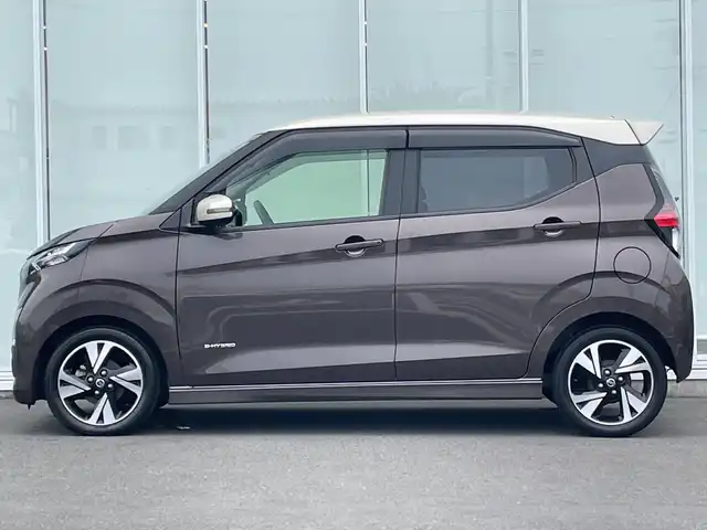 日産 デイズ ハイウェイスターG ターボ 神奈川県 2020(令2)年 3万km 茶Ⅱ 社外ＳＤナビ　/DVD/CD/Bluetooth/TV/全方位カメラ　/前後ドライブレコーダー　/ETC /スマートキー　/プッシュスタート　/純正フロアマット　/純正アルミホイール　/LED /フォグランプ　/ドアバイザー　/ベンチシート　