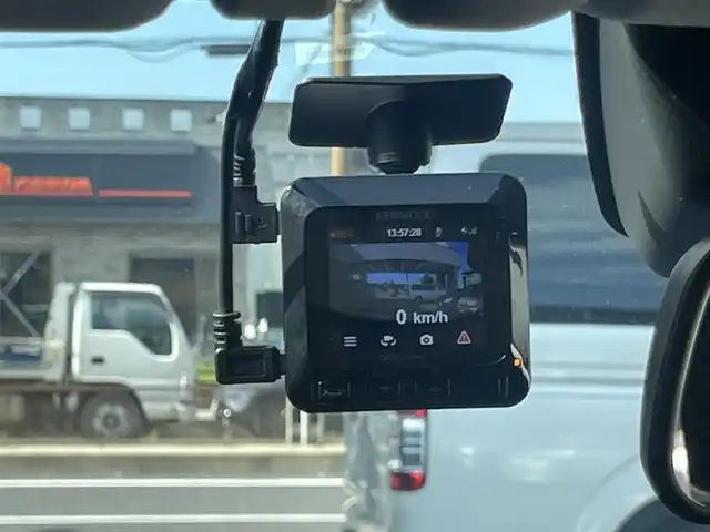 トヨタ ライズ G 大阪府 2021(令3)年 2.1万km ブラックマイカメタリック ワンオーナー/純正ディスプレイオーディオ/BT.フルセグ/バックカメラ/ETC/ドラレコ/Toyota Safety Sense/スマートキー/プッシュスタート/純正フロアマット/社外ベースラック/コーナーセンサー/ステアリングスイッチ/保証書/取扱説明書