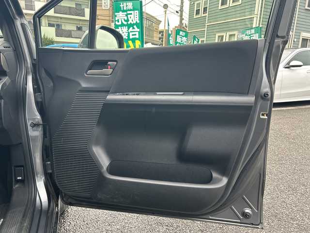 ホンダ フリード スパイク G ジャストセレクション 神奈川県 2012(平24)年 9.5万km ポリッシュドメタルメタリック 純正ナビ（CD/DVD/AM/FM/ワンセグTV)/バックカメラ/ETC/クルーズコントロール/両側パワースライドドア/純正マット/社外アルミホイール/盗難防止装置/ABS/横滑り防止装置/エアバッグダブル+サイド/カーテンエアバッグ/電動格納ミラー/ドアバイザー/ISOFIX/オートライト/フォグランプ/スペアキー×１/取扱説明書