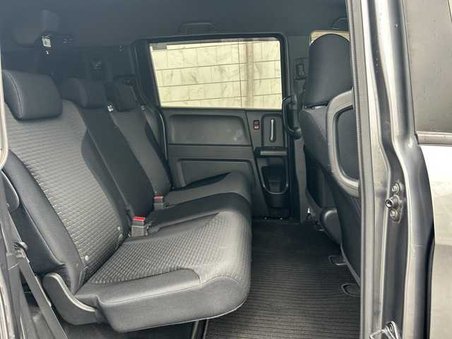 ホンダ フリード スパイク G ジャストセレクション 神奈川県 2012(平24)年 9.5万km ポリッシュドメタルメタリック 純正ナビ（CD/DVD/AM/FM/ワンセグTV)/バックカメラ/ETC/クルーズコントロール/両側パワースライドドア/純正マット/社外アルミホイール/盗難防止装置/ABS/横滑り防止装置/エアバッグダブル+サイド/カーテンエアバッグ/電動格納ミラー/ドアバイザー/ISOFIX/オートライト/フォグランプ/スペアキー×１/取扱説明書