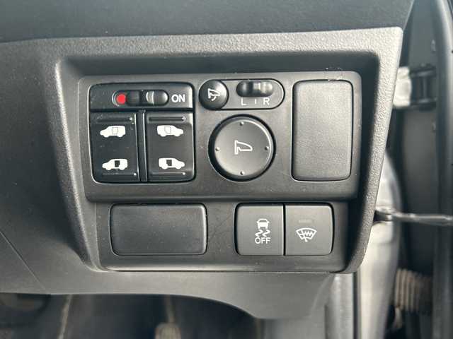 ホンダ フリード スパイク G ジャストセレクション 神奈川県 2012(平24)年 9.5万km ポリッシュドメタルメタリック 純正ナビ（CD/DVD/AM/FM/ワンセグTV)/バックカメラ/ETC/クルーズコントロール/両側パワースライドドア/純正マット/社外アルミホイール/盗難防止装置/ABS/横滑り防止装置/エアバッグダブル+サイド/カーテンエアバッグ/電動格納ミラー/ドアバイザー/ISOFIX/オートライト/フォグランプ/スペアキー×１/取扱説明書