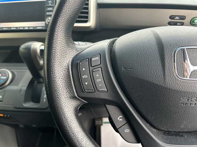 ホンダ フリード スパイク G ジャストセレクション 神奈川県 2012(平24)年 9.5万km ポリッシュドメタルメタリック 純正ナビ（CD/DVD/AM/FM/ワンセグTV)/バックカメラ/ETC/クルーズコントロール/両側パワースライドドア/純正マット/社外アルミホイール/盗難防止装置/ABS/横滑り防止装置/エアバッグダブル+サイド/カーテンエアバッグ/電動格納ミラー/ドアバイザー/ISOFIX/オートライト/フォグランプ/スペアキー×１/取扱説明書