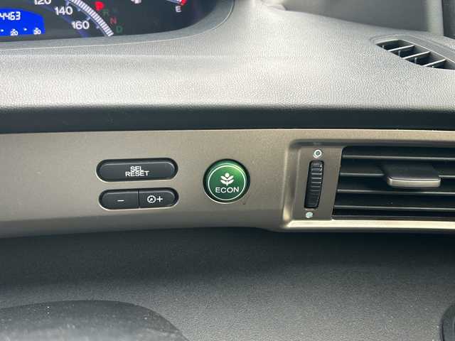 ホンダ フリード スパイク G ジャストセレクション 神奈川県 2012(平24)年 9.5万km ポリッシュドメタルメタリック 純正ナビ（CD/DVD/AM/FM/ワンセグTV)/バックカメラ/ETC/クルーズコントロール/両側パワースライドドア/純正マット/社外アルミホイール/盗難防止装置/ABS/横滑り防止装置/エアバッグダブル+サイド/カーテンエアバッグ/電動格納ミラー/ドアバイザー/ISOFIX/オートライト/フォグランプ/スペアキー×１/取扱説明書