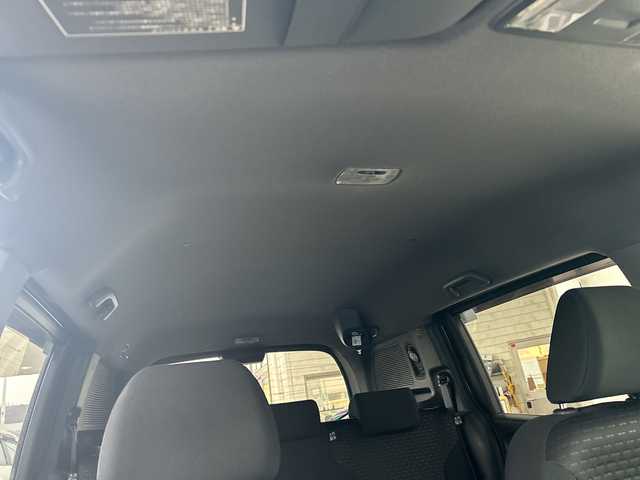 ホンダ フリード スパイク G ジャストセレクション 神奈川県 2012(平24)年 9.5万km ポリッシュドメタルメタリック 純正ナビ（CD/DVD/AM/FM/ワンセグTV)/バックカメラ/ETC/クルーズコントロール/両側パワースライドドア/純正マット/社外アルミホイール/盗難防止装置/ABS/横滑り防止装置/エアバッグダブル+サイド/カーテンエアバッグ/電動格納ミラー/ドアバイザー/ISOFIX/オートライト/フォグランプ/スペアキー×１/取扱説明書