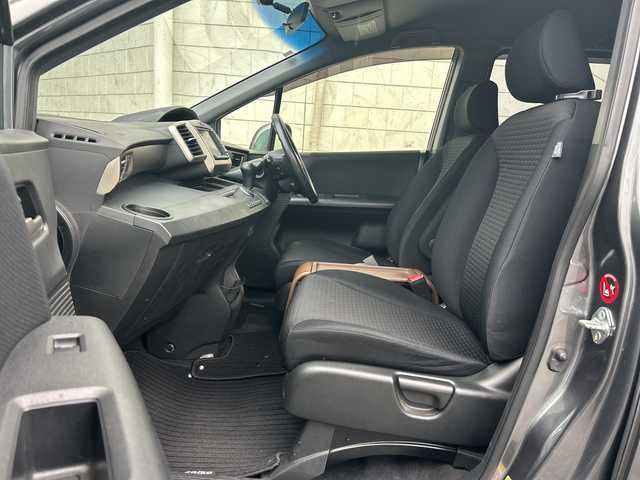 ホンダ フリード スパイク G ジャストセレクション 神奈川県 2012(平24)年 9.5万km ポリッシュドメタルメタリック 純正ナビ（CD/DVD/AM/FM/ワンセグTV)/バックカメラ/ETC/クルーズコントロール/両側パワースライドドア/純正マット/社外アルミホイール/盗難防止装置/ABS/横滑り防止装置/エアバッグダブル+サイド/カーテンエアバッグ/電動格納ミラー/ドアバイザー/ISOFIX/オートライト/フォグランプ/スペアキー×１/取扱説明書