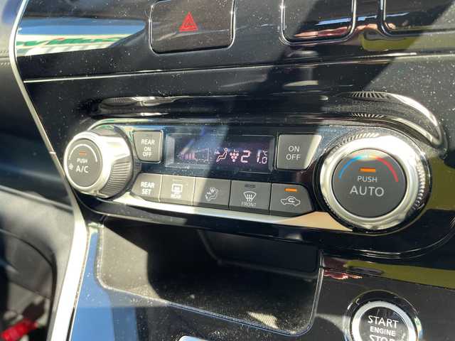 日産 セレナ ハイウェイスター G プロパイロットED 石川県 2016(平28)年 8.3万km シャイニングブルー 社外メモリーナビ　フルセグＴＶ　バックカメラ　ＬＥＤヘッドライト　ＥＴＣ　ドラレコ　両側パワースライドドア　プロパイロット　エマージェンシーブレーキ　プロパイロット　インテリキー　Ｐスタート　保証書