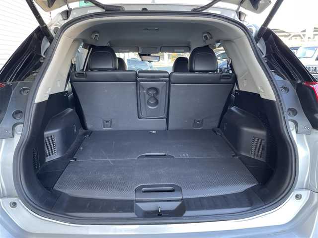 日産 エクストレイル 20Xi 東京都 2020(令2)年 2.8万km ブリリアントシルバー 純正ナビ/Bluetooth/CD/DVD/TV/全周囲カメラ/電動リアゲート/レーダークルーズコントロールシステム/シートヒーター/ETC/デジタルインナーミラー/純正アルミホイール/４WD/ABS/横滑り防止装置/レーンアシスト/オートライト/ダウンヒルアシストコントロールシステム/衝突被害軽減システム