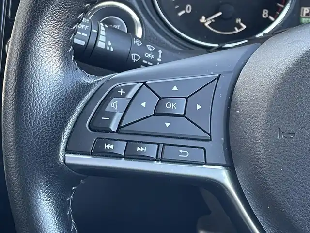 日産 エクストレイル 20Xi 東京都 2020(令2)年 2.8万km ブリリアントシルバー 純正ナビ/Bluetooth/CD/DVD/TV/全周囲カメラ/電動リアゲート/レーダークルーズコントロールシステム/シートヒーター/ETC/デジタルインナーミラー/純正アルミホイール/４WD/ABS/横滑り防止装置/レーンアシスト/オートライト/ダウンヒルアシストコントロールシステム/衝突被害軽減システム