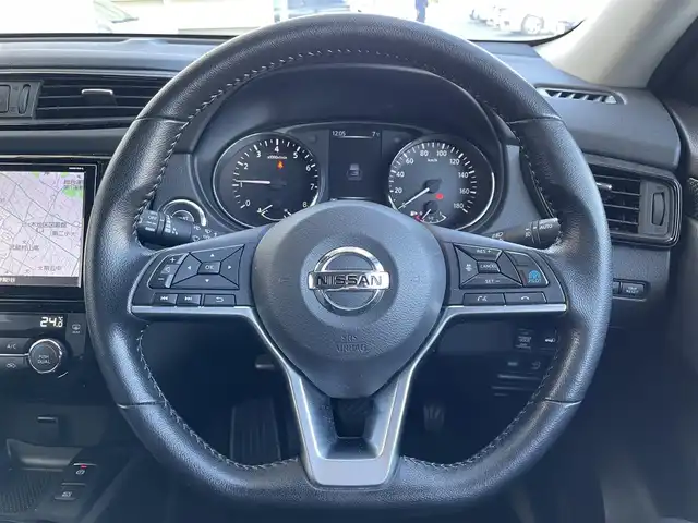 日産 エクストレイル 20Xi 東京都 2020(令2)年 2.8万km ブリリアントシルバー 純正ナビ/Bluetooth/CD/DVD/TV/全周囲カメラ/電動リアゲート/レーダークルーズコントロールシステム/シートヒーター/ETC/デジタルインナーミラー/純正アルミホイール/４WD/ABS/横滑り防止装置/レーンアシスト/オートライト/ダウンヒルアシストコントロールシステム/衝突被害軽減システム