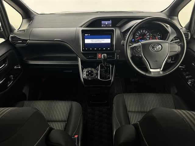 トヨタ ヴォクシー ZS 煌 鹿児島県 2019(平31)年 2.7万km ブラック トヨタセーフティセンス/・レーンキープアシスト/・オートハイビーム/トヨタ純正ナビ/FM・AM・DVD・CD・フルセグTV/Bluetooth Audio/バックカメラ/両側パワースライドドア/前後ドライブレコーダー/クルーズコントロール/アイドリングストップ/プッシュスタート/スマートキー/スペア1本/ETC