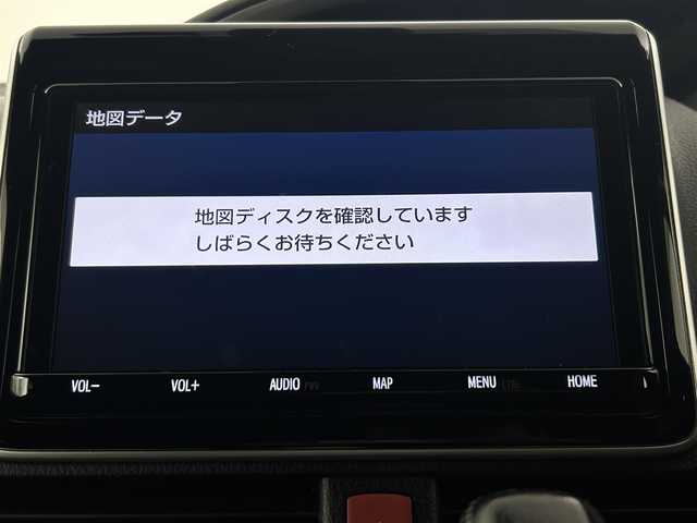トヨタ ヴォクシー ZS 煌 鹿児島県 2019(平31)年 2.7万km ブラック トヨタセーフティセンス/・レーンキープアシスト/・オートハイビーム/トヨタ純正ナビ/FM・AM・DVD・CD・フルセグTV/Bluetooth Audio/バックカメラ/両側パワースライドドア/前後ドライブレコーダー/クルーズコントロール/アイドリングストップ/プッシュスタート/スマートキー/スペア1本/ETC