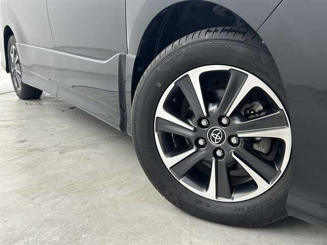 トヨタ ヴォクシー ZS 煌 鹿児島県 2019(平31)年 2.7万km ブラック トヨタセーフティセンス/・レーンキープアシスト/・オートハイビーム/トヨタ純正ナビ/FM・AM・DVD・CD・フルセグTV/Bluetooth Audio/バックカメラ/両側パワースライドドア/前後ドライブレコーダー/クルーズコントロール/アイドリングストップ/プッシュスタート/スマートキー/スペア1本/ETC