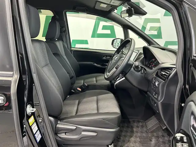トヨタ ヴォクシー ZS 煌 鹿児島県 2019(平31)年 2.7万km ブラック 禁煙車/純正ナビ（NSZT-Y68T）/両側パワースライドドア/360度ドライブレコーダー（DVR-360V）/ビルトインETC/フルセグTV/トヨタセーフティセンスC/プリクラッシュセーフティシステム/レーンディパーチャーアラート/オートマチックハイビーム/クルーズコントロール/レーンキープアシスト/オートライト/LEDヘッドライト/社外フロアマット/横滑り防止装置/盗難防止装置
