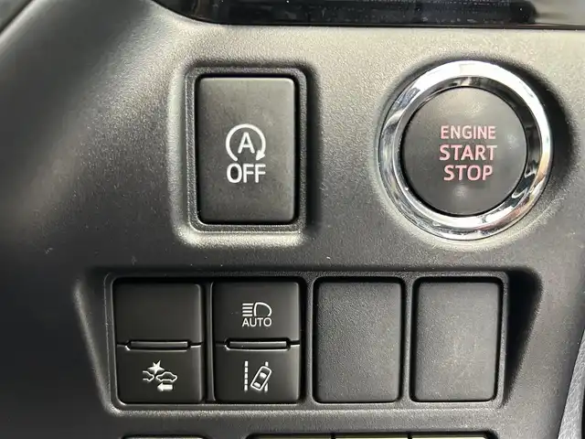 トヨタ ヴォクシー ZS 煌 鹿児島県 2019(平31)年 2.7万km ブラック 禁煙車/純正ナビ（NSZT-Y68T）/両側パワースライドドア/360度ドライブレコーダー（DVR-360V）/ビルトインETC/フルセグTV/トヨタセーフティセンスC/プリクラッシュセーフティシステム/レーンディパーチャーアラート/オートマチックハイビーム/クルーズコントロール/レーンキープアシスト/オートライト/LEDヘッドライト/社外フロアマット/横滑り防止装置/盗難防止装置