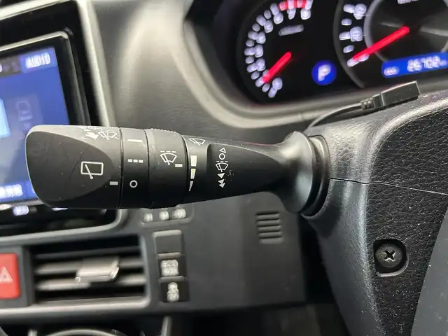 トヨタ ヴォクシー ZS 煌 鹿児島県 2019(平31)年 2.7万km ブラック 禁煙車/純正ナビ（NSZT-Y68T）/両側パワースライドドア/360度ドライブレコーダー（DVR-360V）/ビルトインETC/フルセグTV/トヨタセーフティセンスC/プリクラッシュセーフティシステム/レーンディパーチャーアラート/オートマチックハイビーム/クルーズコントロール/レーンキープアシスト/オートライト/LEDヘッドライト/社外フロアマット/横滑り防止装置/盗難防止装置