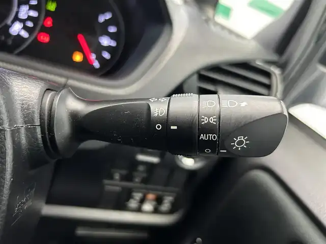 トヨタ ヴォクシー ZS 煌 鹿児島県 2019(平31)年 2.7万km ブラック 禁煙車/純正ナビ（NSZT-Y68T）/両側パワースライドドア/360度ドライブレコーダー（DVR-360V）/ビルトインETC/フルセグTV/トヨタセーフティセンスC/プリクラッシュセーフティシステム/レーンディパーチャーアラート/オートマチックハイビーム/クルーズコントロール/レーンキープアシスト/オートライト/LEDヘッドライト/社外フロアマット/横滑り防止装置/盗難防止装置