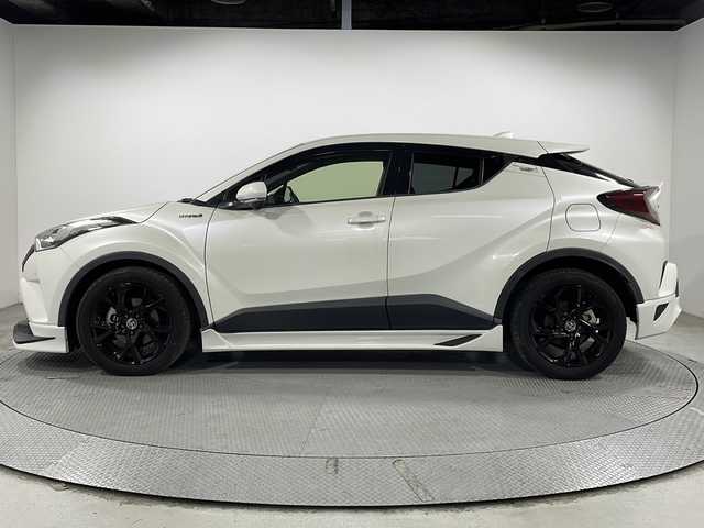 トヨタ Ｃ－ＨＲ G モード ネロ 広島県 2019(令1)年 4.1万km ホワイトパールクリスタルシャイン 禁煙/純正ナビ/・フルセグTV/・Bluetooth/・CD/DVD/TRDエアロ/セーフティセンス/・プリクラッシュセーフティシステム/・レーントレーシングアシスト/・オートマチックハイビーム/・レーダークルーズコントロール/ブラインドスポットモニター/シートヒーター/コーナーセンサー/ETC/ドラレコ