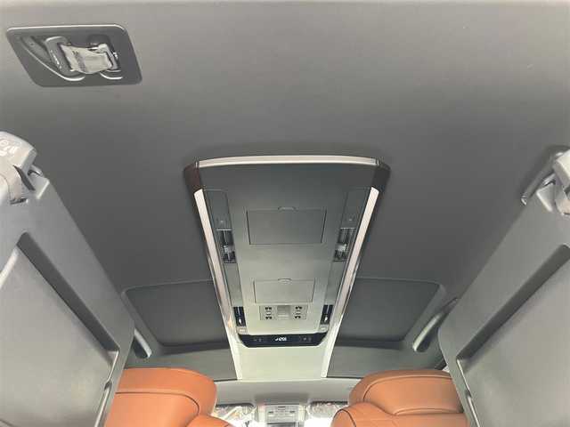 トヨタ ヴェルファイア ハイブリット Z プレミア 静岡県 2024(令6)年 0.6万km プラチナホワイトパールマイカ セキュリティーArgus/デジタルインナーミラー/エンジンスタートボタン/スマートキー（スペアキー１本）/パワーウィンドウ/パワーステアリング/MTモード付AT/100V充電/Wオートエアコン/クルーズコントロール/ETC2.0/USB入力端子/全方位カメラ/純正メーカーナビ（BT.フルセグ）/３列シート/ガラスルーフ/オットマン/電動リアゲート/ドライブレコーダー前後/ウォークスルー/フロアマット/D席N席パワーシート/D席N席セカンドシートシートヒーター/D席N席セカンドシートエアシート/両側パワースライドドア/純正アルミホイール/ABS/横滑り防止装置/コーナーセンサー前後/レーンキープアシスト/盗難防止装置/オートライト/オートマチックハイビーム/LEDライト/W+サイドエアバック/衝突軽減システム/ステアリングヒーター